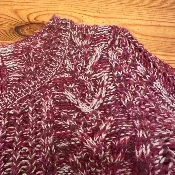 GAP crew neck Berry Red and White knit wool blend sweater Women M - Picture 5 of 9